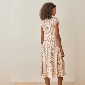 🩰 Reformation Carina Wrap Dress 🐿️